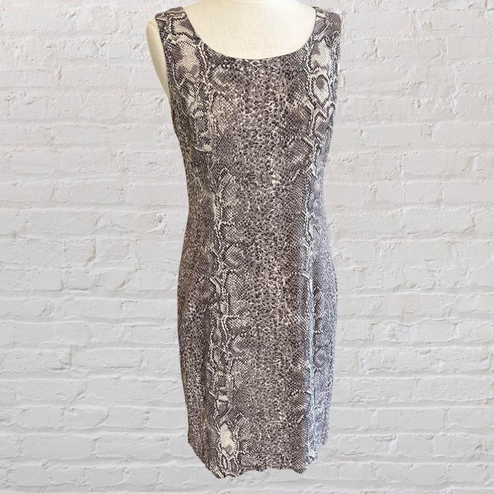 Gray and Black Snakeskin Pattern Scoop Neck Sheath Mini Dress